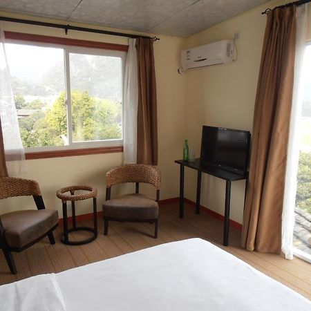 Yangshuo River Times Hotel Exterior photo